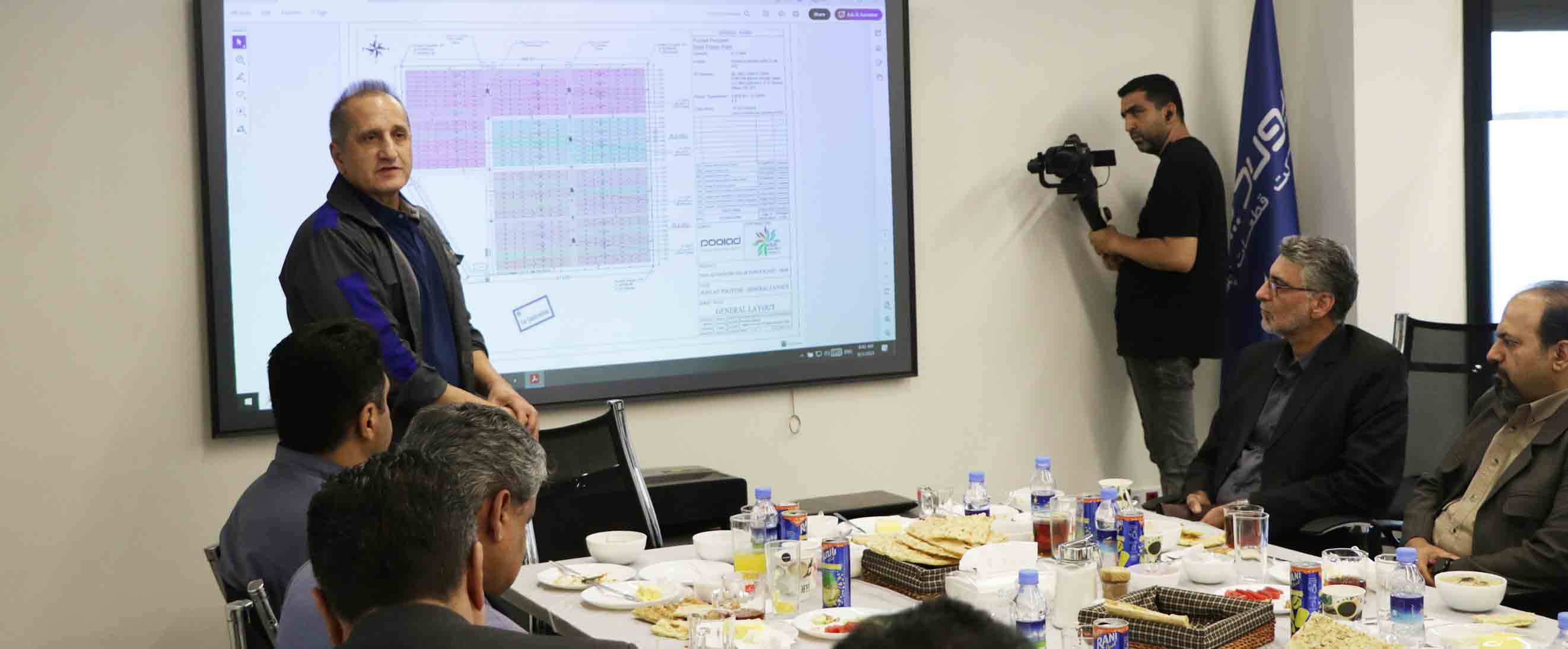 مراسم احداث نیروگاه خورشیدی 15 مگاواتی گروه صنعتی پولاد